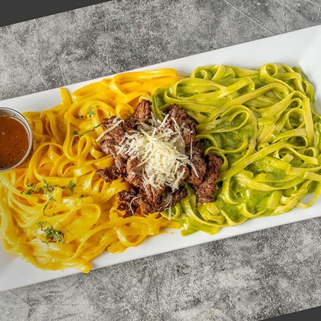 Fettuccine Dos Sabores.