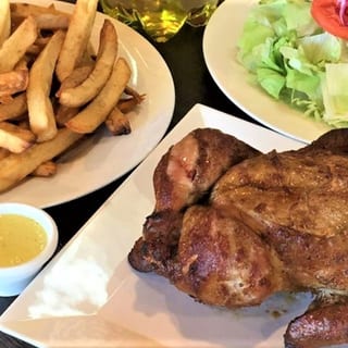 1 Pollo Entero Con Dos Combinaciones