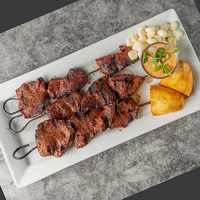Anticuchos.